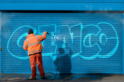Cleaning Graffiti with C-inco